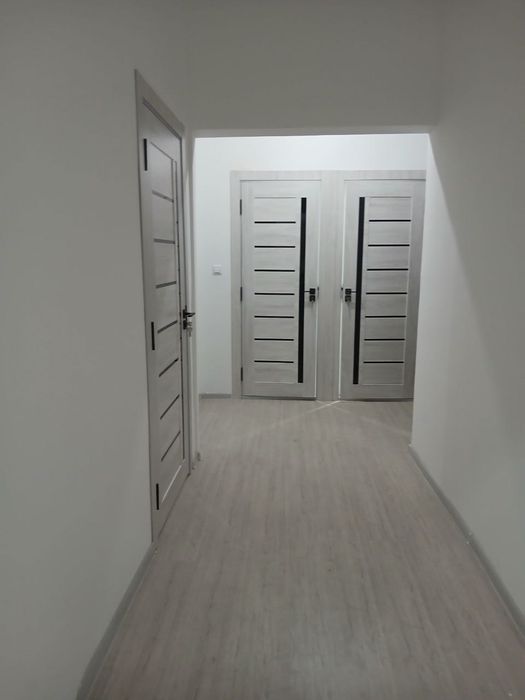 Срочна сотилади Яшнобод Олмос махалла 3/16/16. 70m²