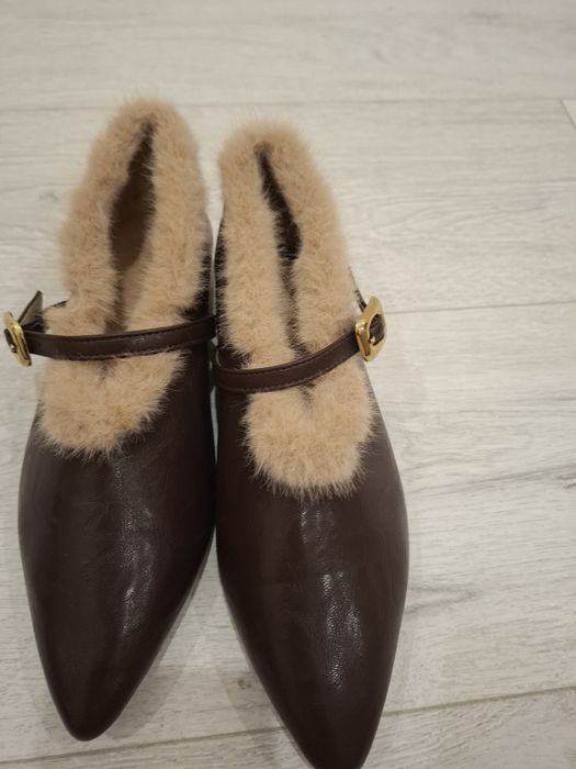 Продам обувь новые размер 35