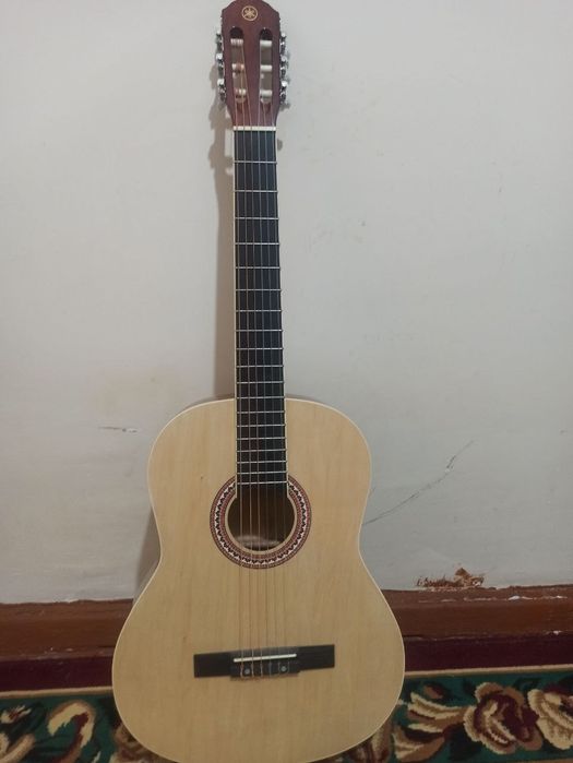 Гитара YAMAHA  - Gitara