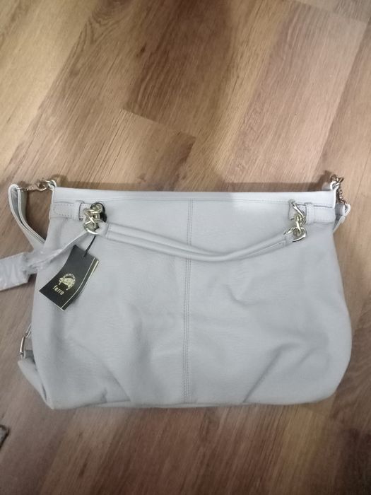 Продам сумку фирменную