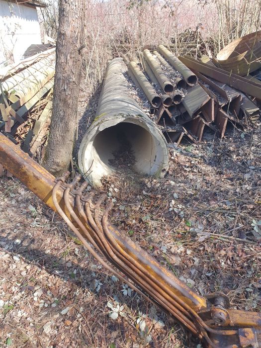 13 țevi de 5,2m și 30 ferme pentru construcția hală metalică / Țeavă d