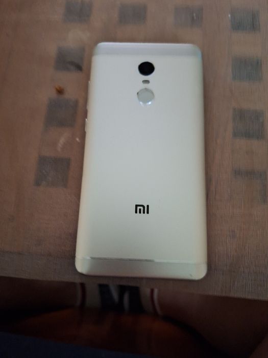 Телефон.                       .