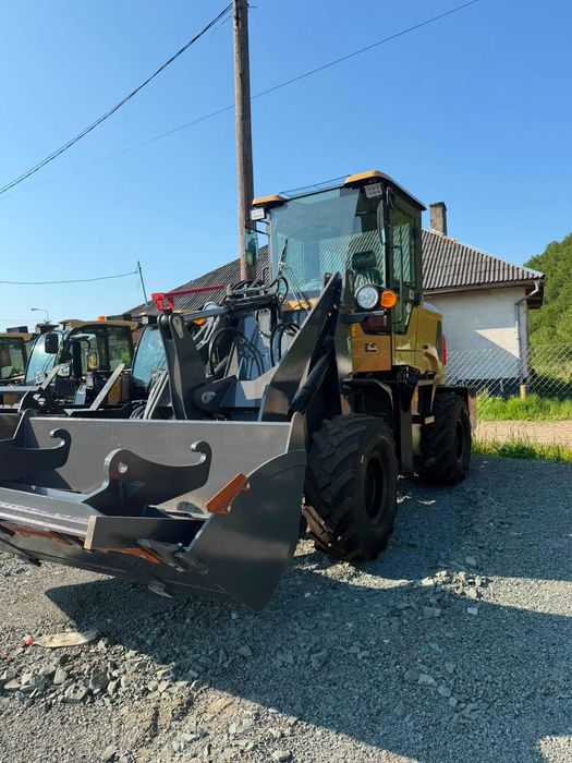 Vola 4x4 încărcător frontal XK200F