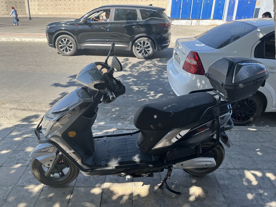 Skuyer zor va hamyonbob bunaqa narxda yoq skuter