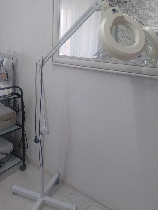 Косметологическая лупа