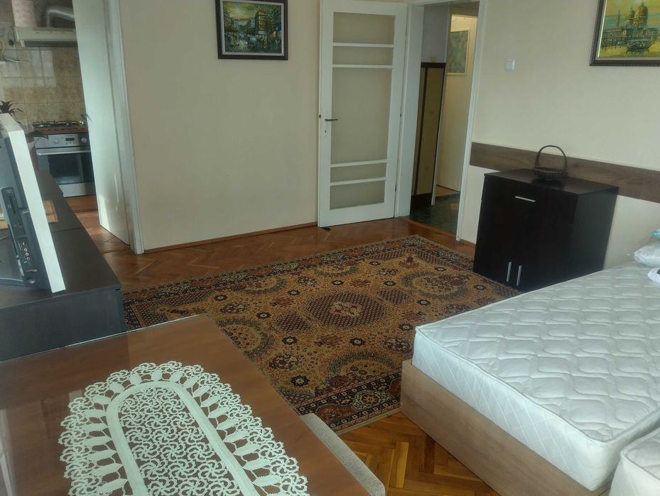 Дава се под наем Тристаен апартамент в Варна, Виница - 80 кв.м за 350 € - Снимка #3