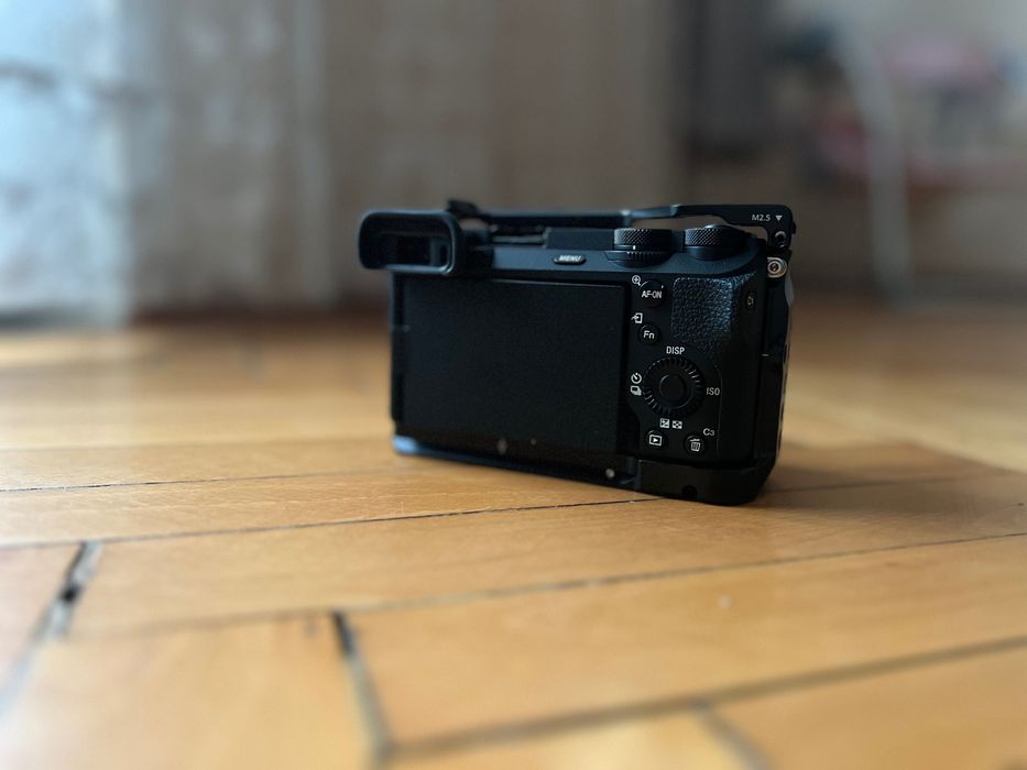 Sony A6700 & Extras
