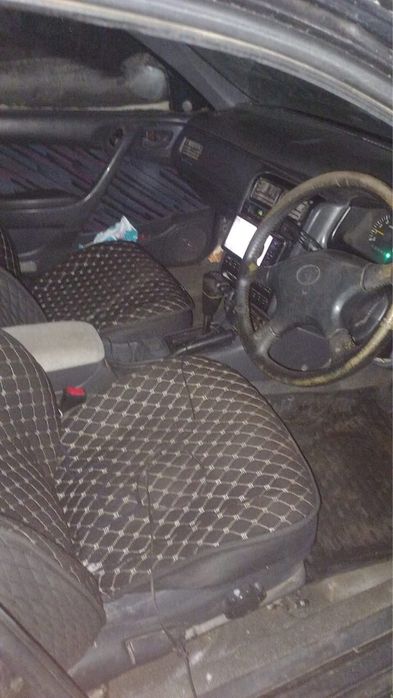 Продам тайоту калдину 1995