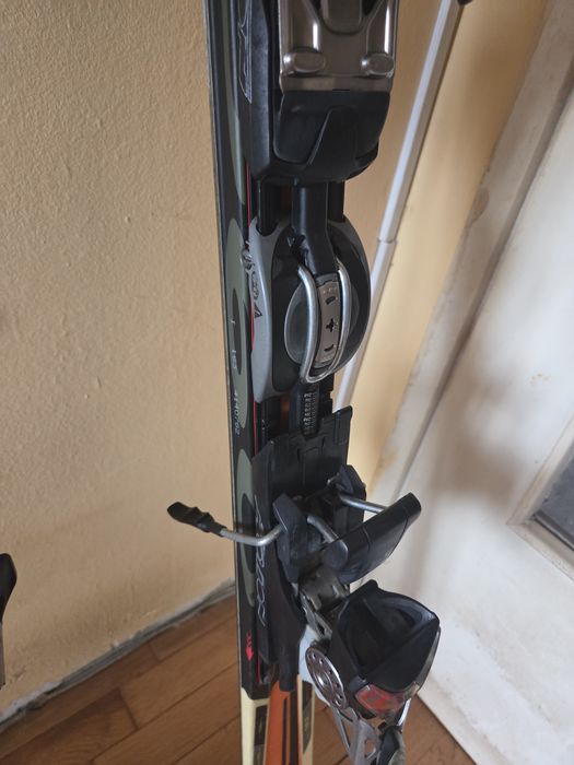 Ски с автомати Ски Völkl P60
173см 
Радиус 18,3м