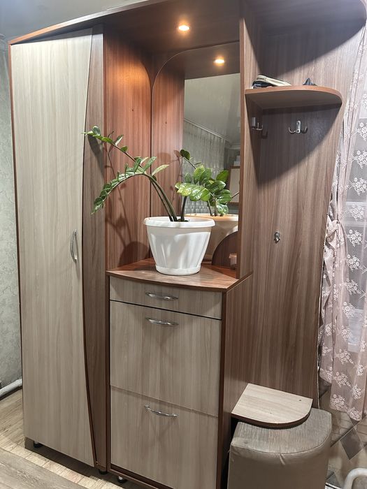 Продам прихожую