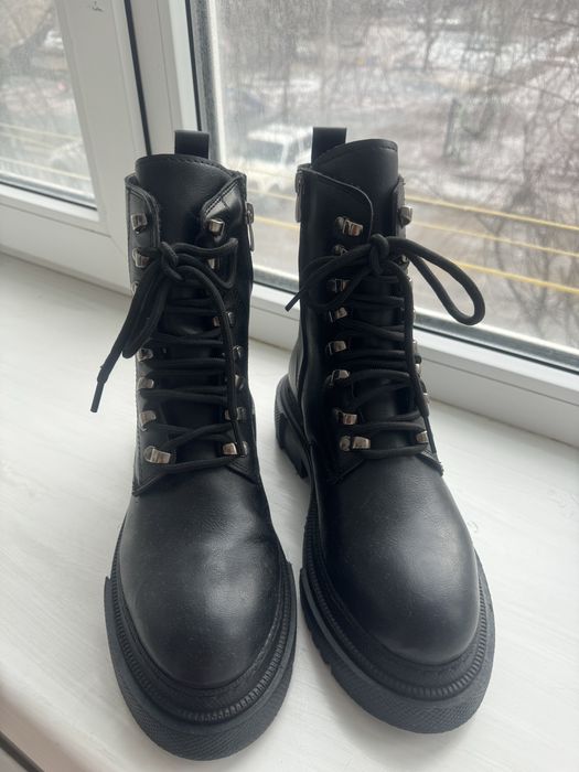 Женские модные сапоги