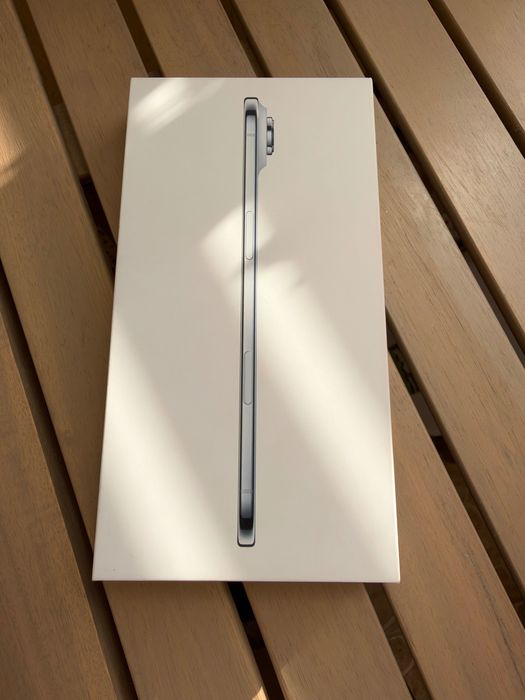 iPhone Air Sky Blue 256GB 100% с Гаранция