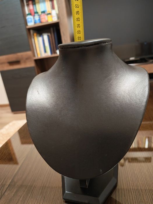 Бюстове /стойки/ за бижута