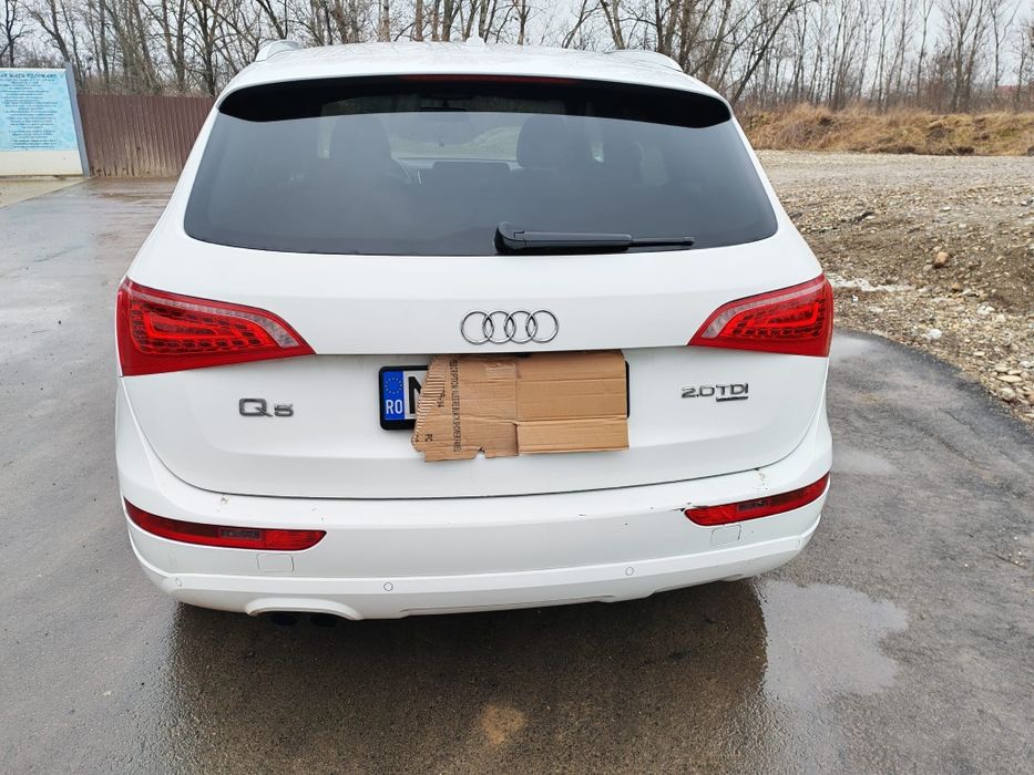 Vand Audi Q5 2010