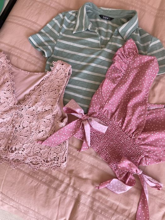 Комплект от тениски и дънки ( цена, включваща всичко)