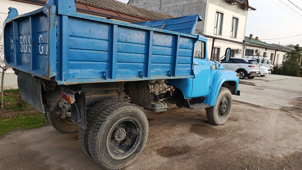 Zil samasval 5 kub sotiladi