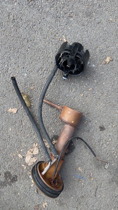 Станция бензонасоса BMW E34