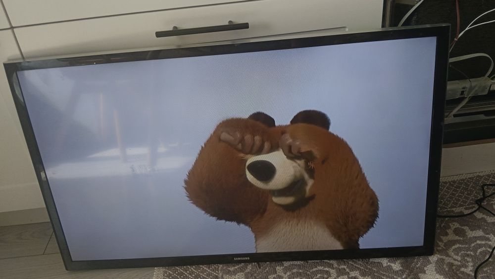 Продам телевизор smart Samsung