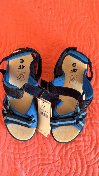 Детски Сандали нови, 38р
