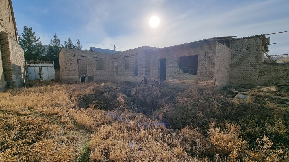 Chinobotda uy sotiladi sirochna