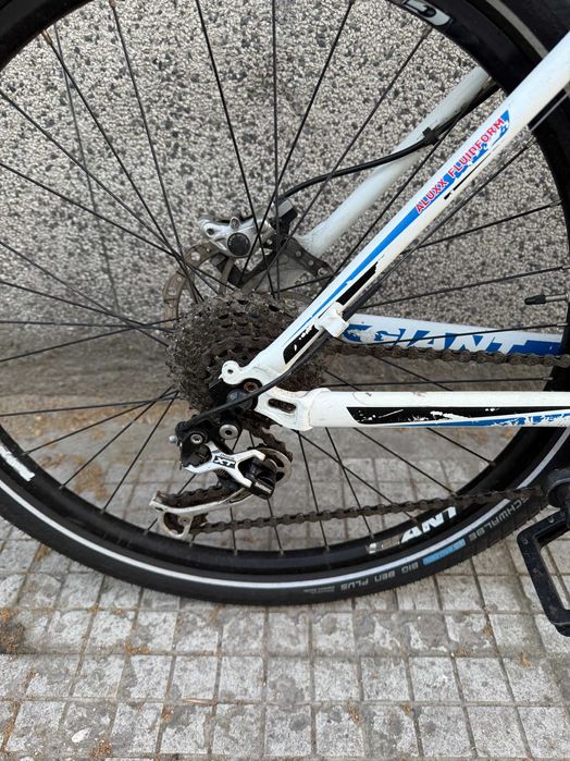 Giant Talon 2 26''/Shimano XT 3x9/Shimano XT brakes/Rockshox Reba Air