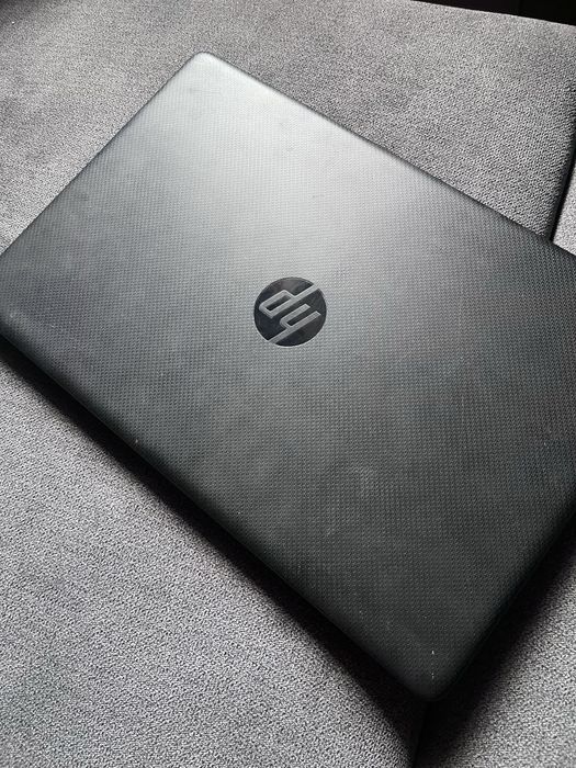 Ноутбук HP 15-da0557ur