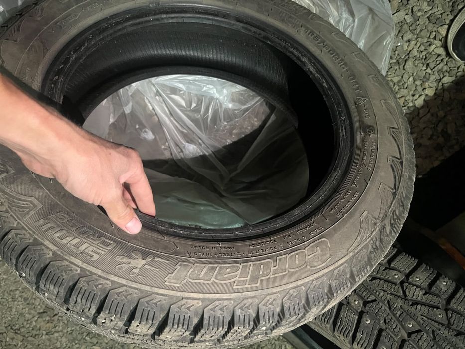 Продаю зимние шины