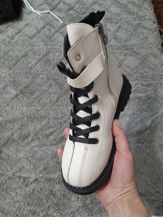 Продам ботинки детские