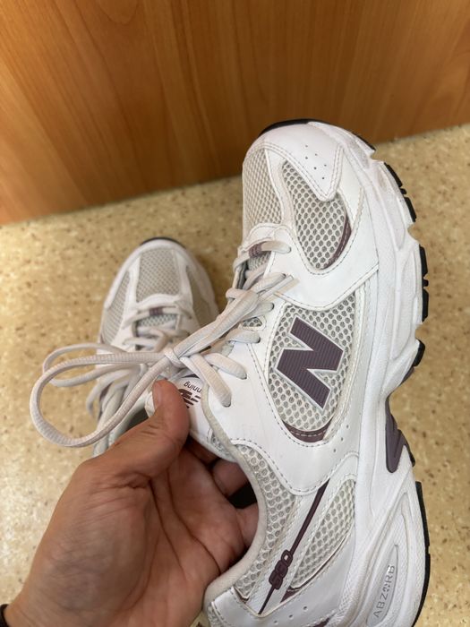 Продам кроссовки NB 530