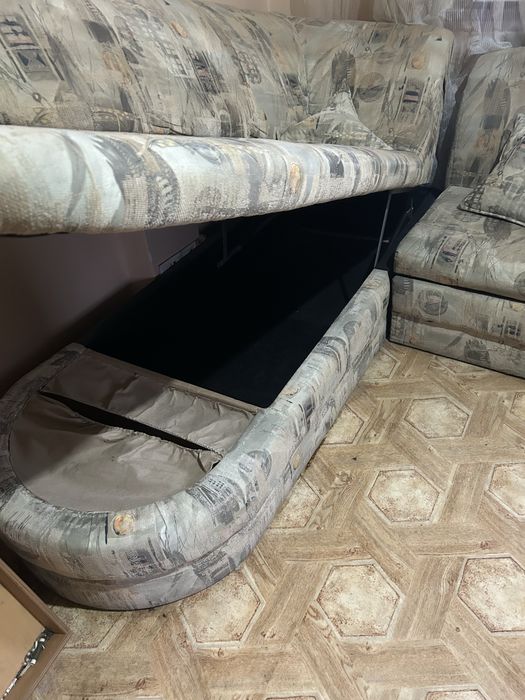 Продавам диван-почти не е използван