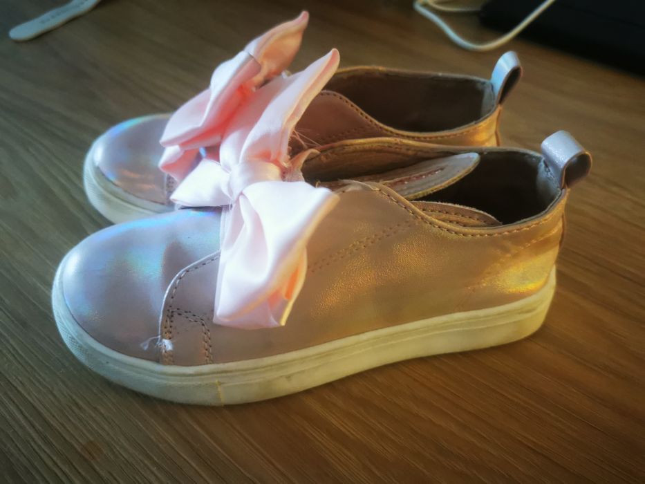 Детски обувки с панделка