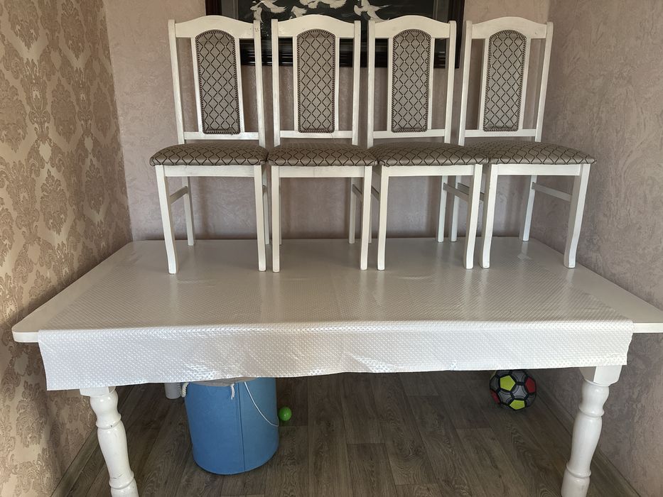 продам стол со стульями