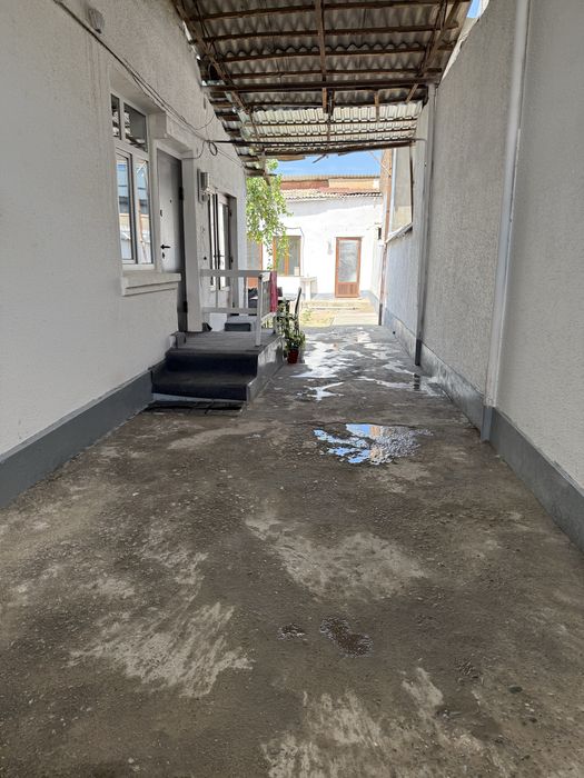 3 xonali hovli sotiladi