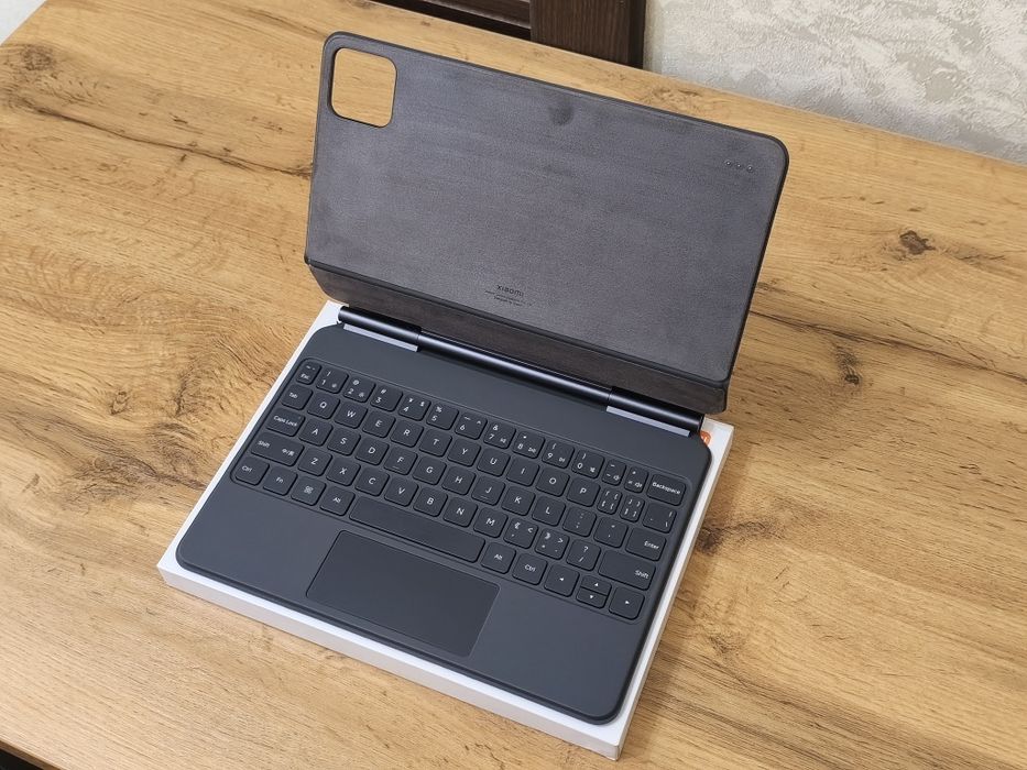 Xiaomi Pad 7 8/256 + оригинальная клавиатура с тачпадом, как новый