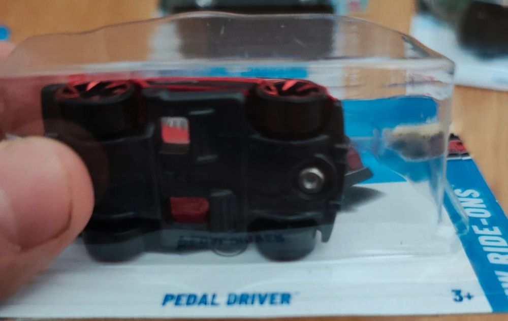 Vând macheta Hotwheels Treasure Hunt (TH)