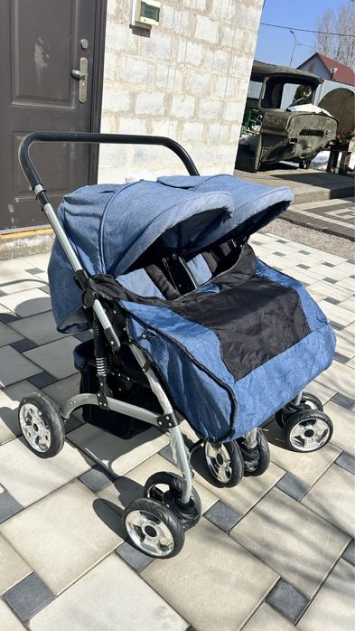 Коляска  продам.