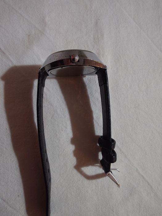 Полет - съветски механичен часовник, а ръчно навиване.