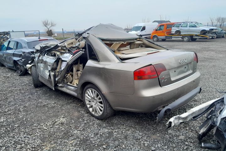 Dezmembrez Audi A4 B7