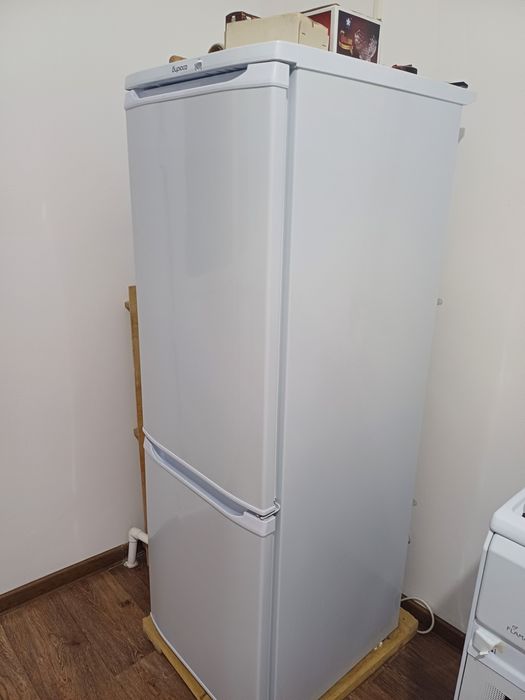 Холодильник бирюса