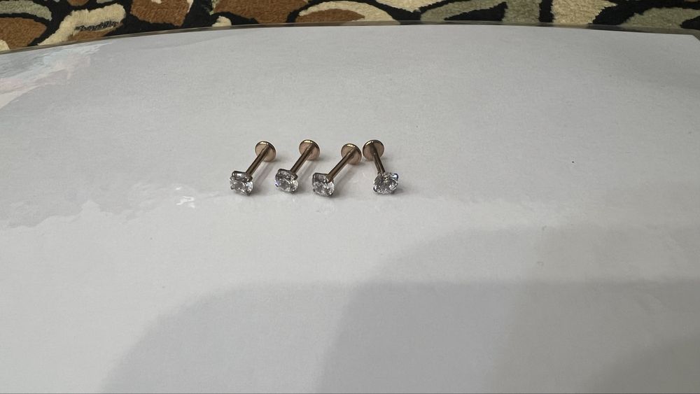 Лабрет в ухо, губу