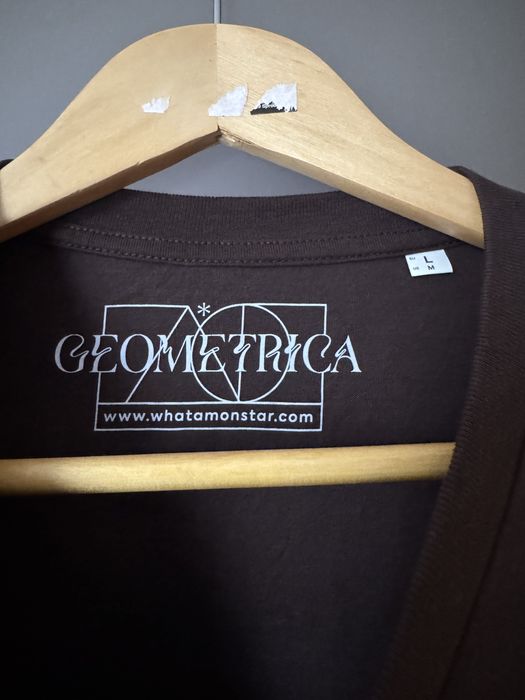 НОВА Мъжка тениска GEOMETRICA - 7 евро
