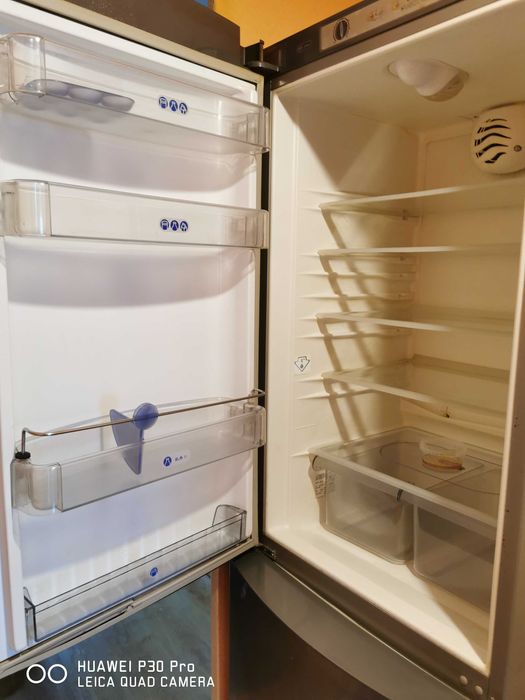 Хладилник с фризер