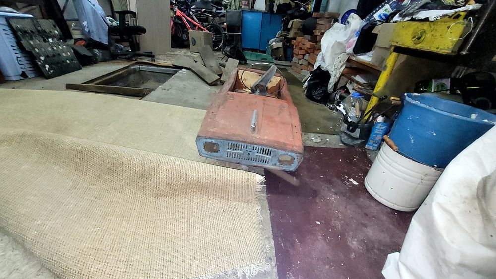 Продам педальная машинка ссср