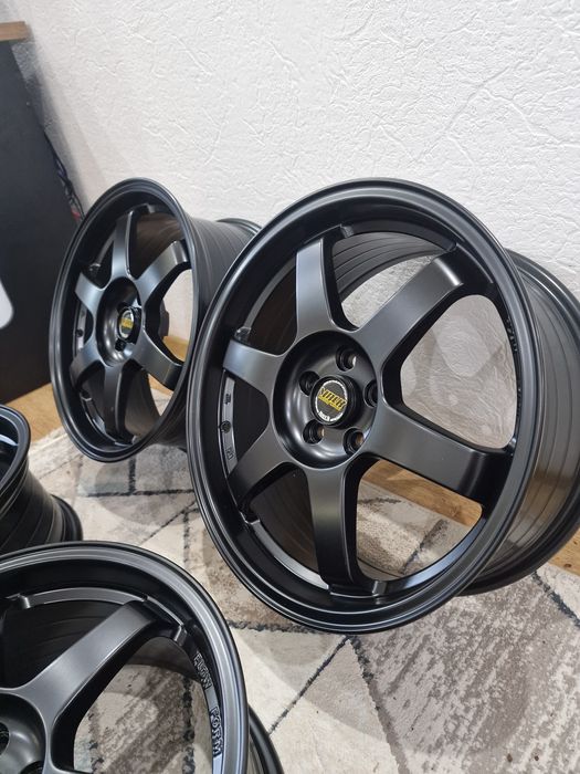 Rays volk te37 sl R17 5*100