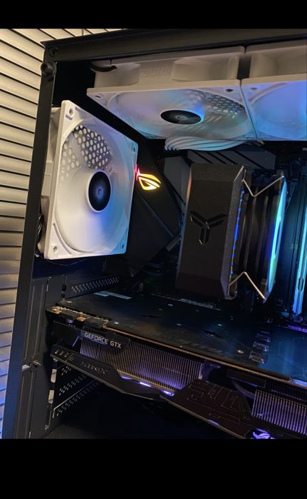 Гейминг компютър 1080ti ryzen 3600