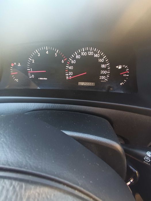 продава се Toyota Corolla 2003 2.0дизел 90 кона