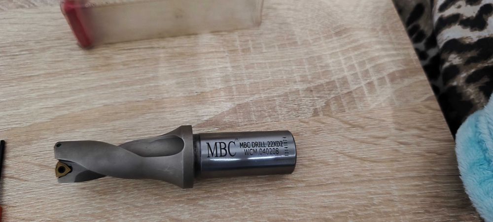 Свредло със сменяеми пластини ф22 2хD