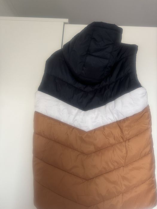 Дешево!Жилет с капюшоном