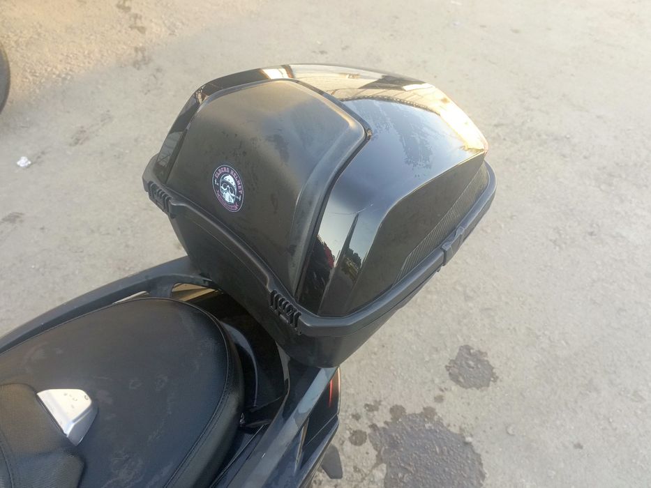 Продам скутер макси