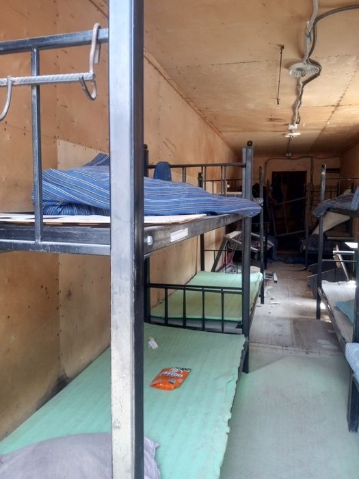 Контейнер сотилади кровати Билан